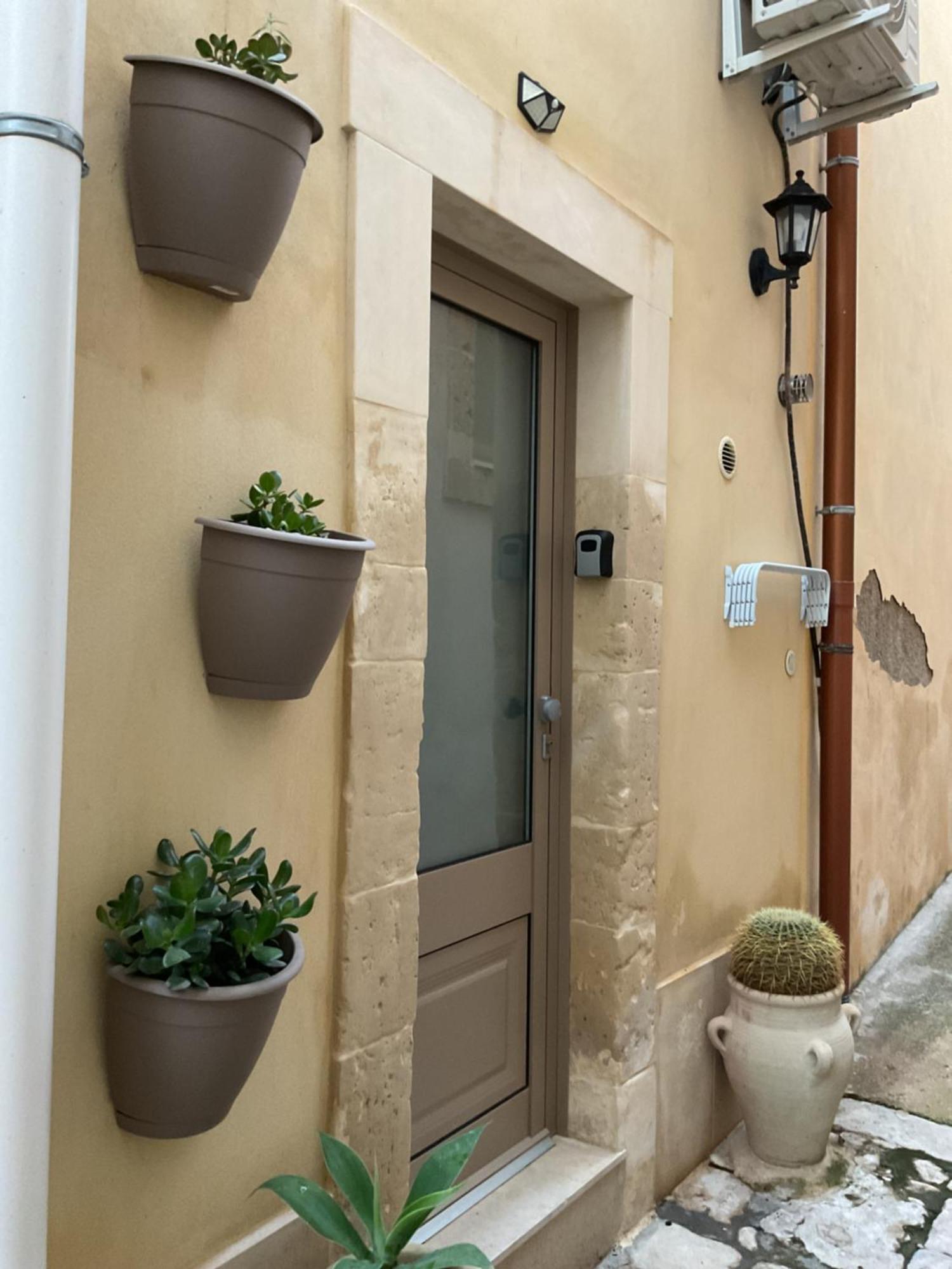 Rossaroll Holiday Houses Noto Exterior foto